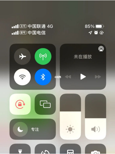 河口苹果手机维修分享iPhone双卡信号解决办法 